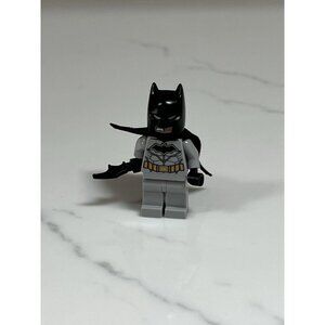 LEGO Batman Minifigure DC Super Heroes with Cape sh786 (76183)